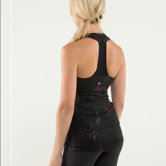 Lululemon Scoop Neck tank - Picture 2 of 3